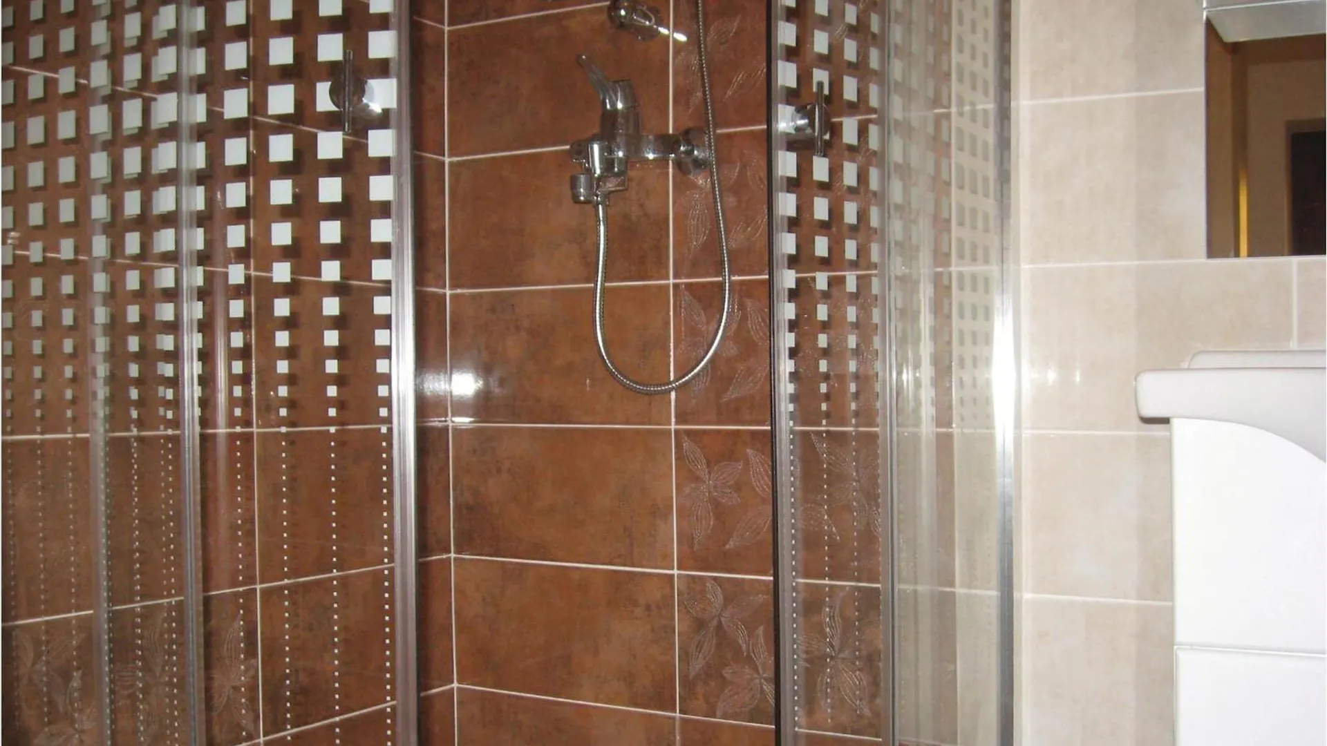 2 Bedroom Amazing Apartment In Rabac 0*,